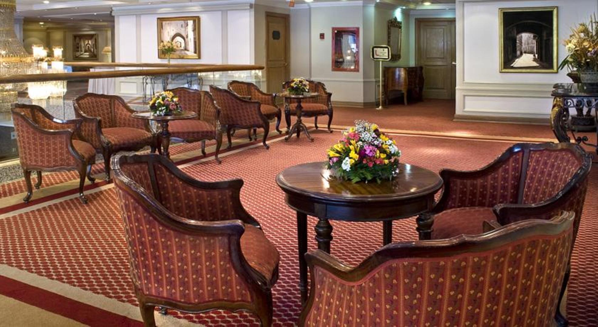 호텔 리갈 퍼시픽 산티아고 외부 사진 The interior of the hotel
