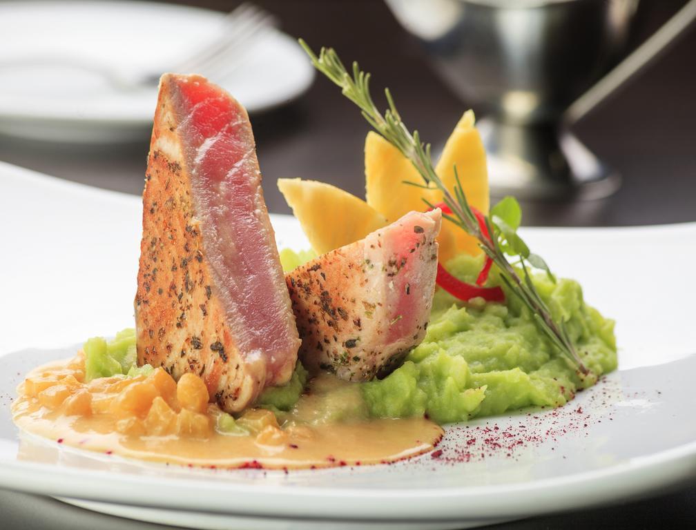 호텔 리갈 퍼시픽 산티아고 외부 사진 Tuna steak